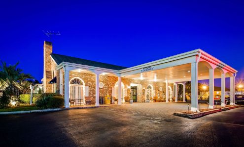 Best Western Plus Santee Inn