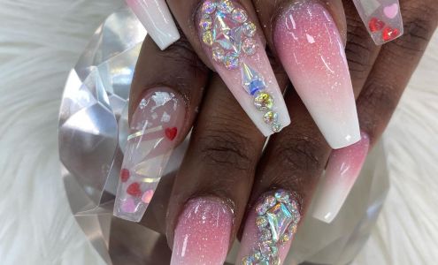 LAVISH NAILS GALLERY