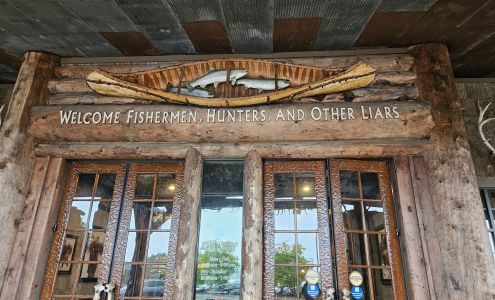 Bass Pro Shops/Cabela’s Boating Center