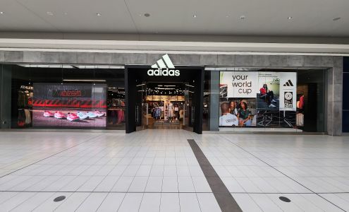 adidas Store Oshawa