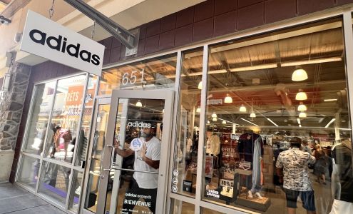 adidas Outlet Store Mirabel