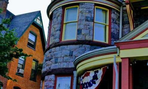 Hermansader's Victorian Mansion & Art Gallery