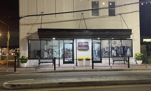 Tin Roof Boutique