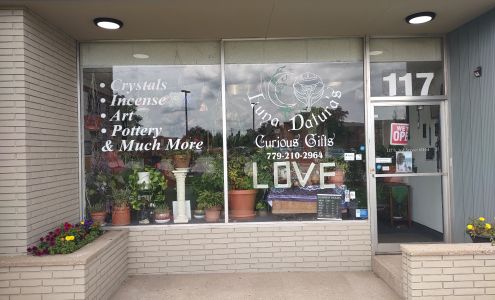 Luna Datura's Curious Gifts