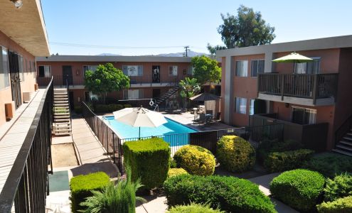 Ashwood Apartments (Apt Building)