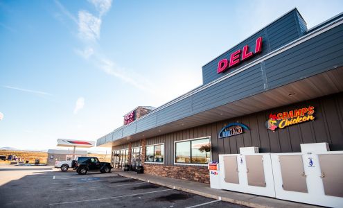 Fic's Plaza Deer Lodge