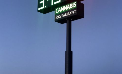 BIG B TRUCK STOP | Subway & Cooper's Chicken | RV Park | Tesla Superchargers Sprague