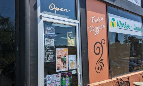 Paseo Farmers Market