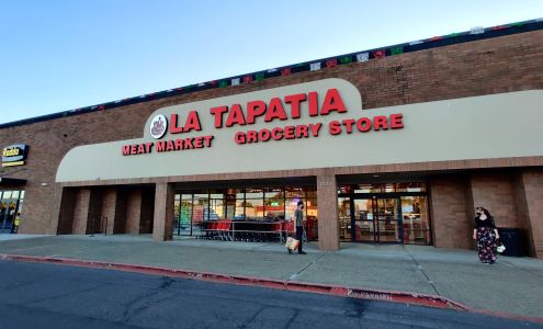 La Tapatia Supermarket