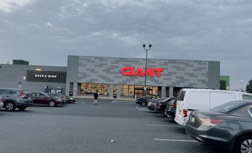 GIANT