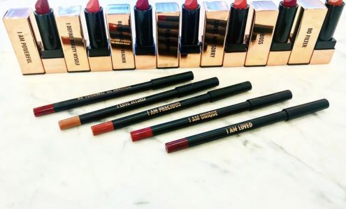 Blush: Boutique & Beauty Bar Franklin