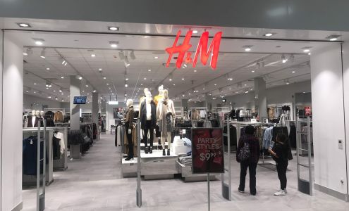H&M St. George