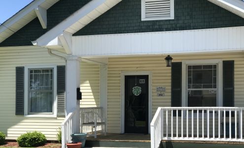 Friends In Stitches Gifts & Monogramming