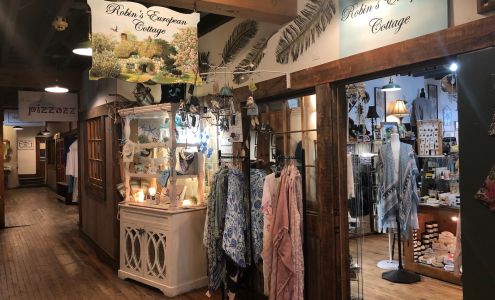 Robin's European Cottage