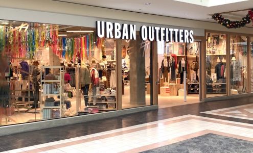 Urban Outfitters Wauwatosa