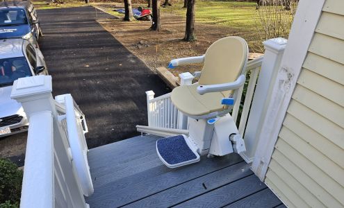 New England Stairlifts - Boston Walk-In Bath