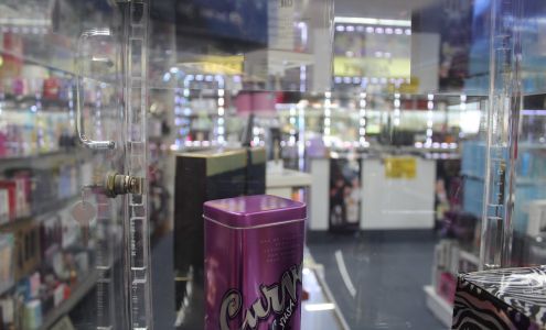 Paris Perfumes & Watches