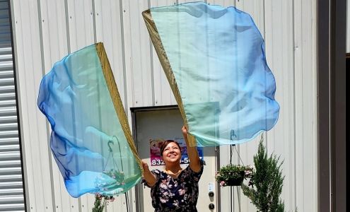 Nations Praise Dance Store Tienda de Danza Naciones le Alaban