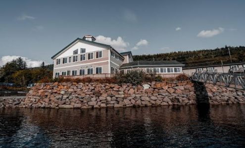 The Ketch Inn & Marina - rebranded from Edgewater Inn