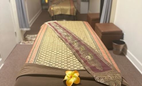 Maui Thai Massages massage and spa, 910 Honoapiilani suite OF1 Rakxa, 910 HI-30, Lahaina Hawaii 96761
