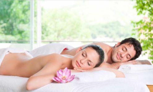 Stone Foot Spa-Body | Foot | Combo Massage