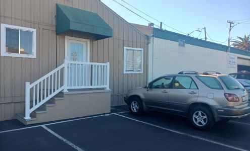 newGLO Skincare 425 Oak Street, Brentwood California 94513