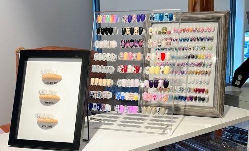 Julie’s artistry inside beauty house, 1631 Kapiolani Blvd Suite 101, Honolulu Hawaii 96814