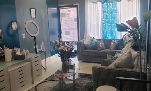 Latoya's Golden Beauty Bar & Spa