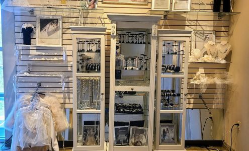 Betsy Robinson’s Bridal