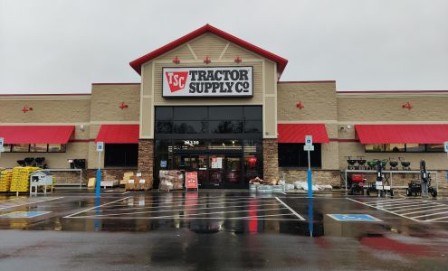 Tractor Supply Molalla