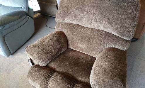 Lyle's & Jensen's Home Furnishings Inc