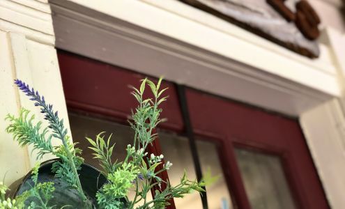 Hall Sisters Farmhouse Antiques and More