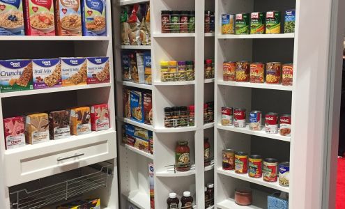 Designer Closets & Cabinets