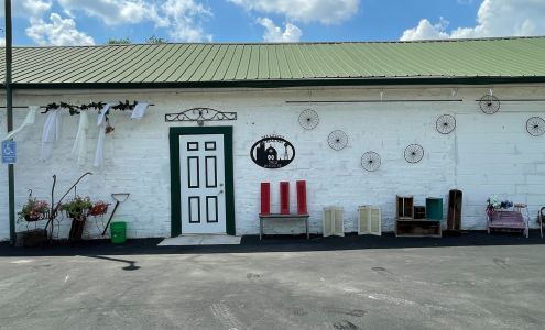 Dee-Liteful Treasures