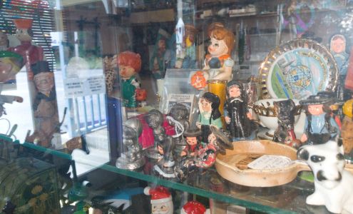 We Dabble Antiques