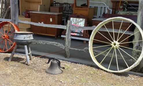 Country Antiques And Treasures