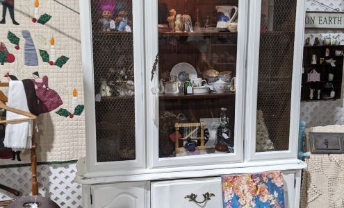 Highway 411 South Antiques