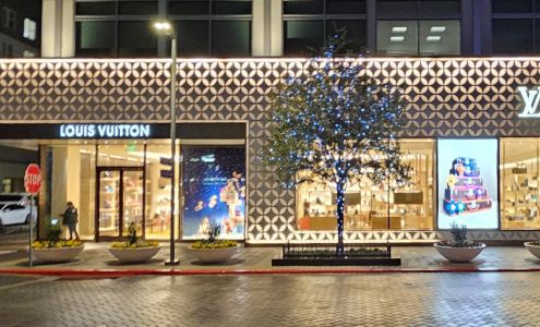 Louis Vuitton Plano Legacy West