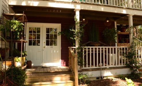 Island Flower & Garden