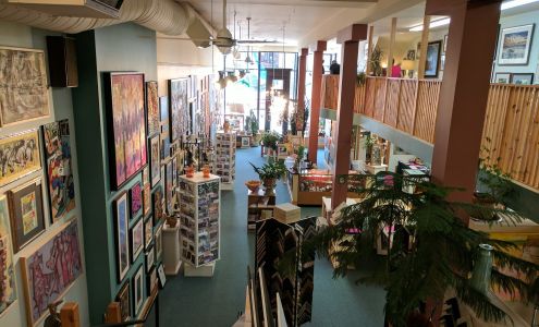 Lizzard's Art Gallery & Framing