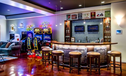 Berkshire Hathaway HomeServices Troth Realtor Cesar Jimenez