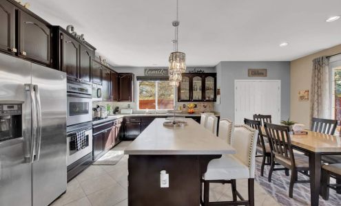 Yvonne Aiavao, REALTOR