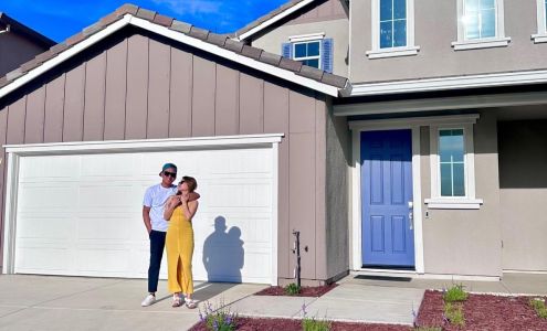 Elizabeth Velasco, REALTOR® RE/MAX Gold Elk Grove