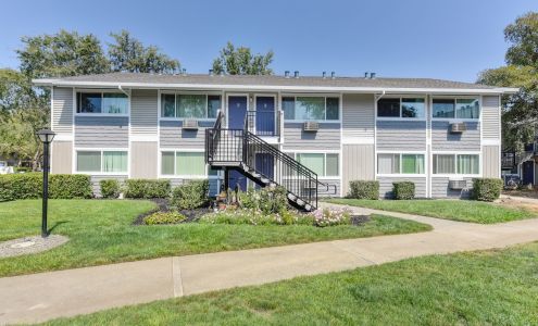 Pinecrest Apartments