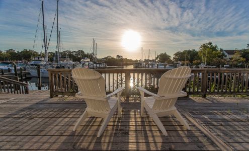 Dillon's Creek Marina Island Heights