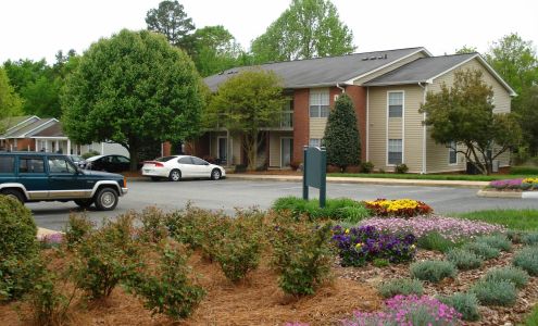 River Pointe Apartments