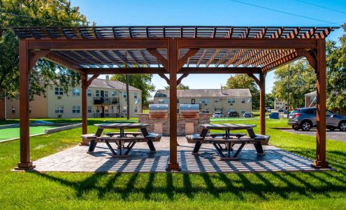 Camp Hill Plaza Apartment Homes