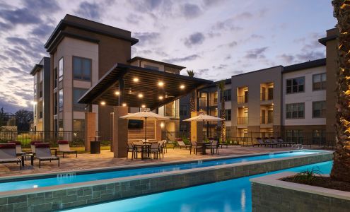 Lake Walk at Traditions Apartments