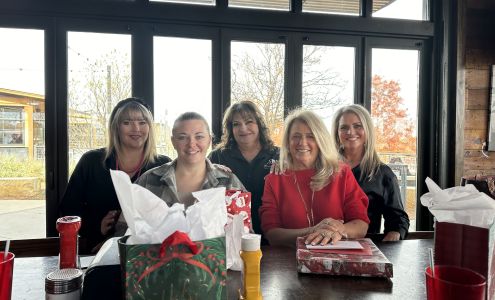 THE RUSSELL-ROSE TEAM, RE/MAX FINE PROPERTIES