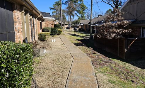 The Q's at Towne Oaks